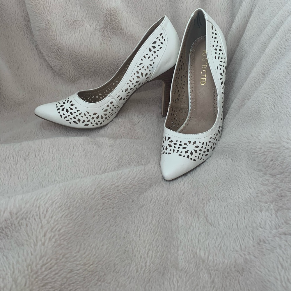 Practically New Pumps! - Picture 2 of 3